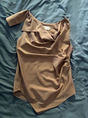 Sleeveless Draped One-Shoulder Top - Nude